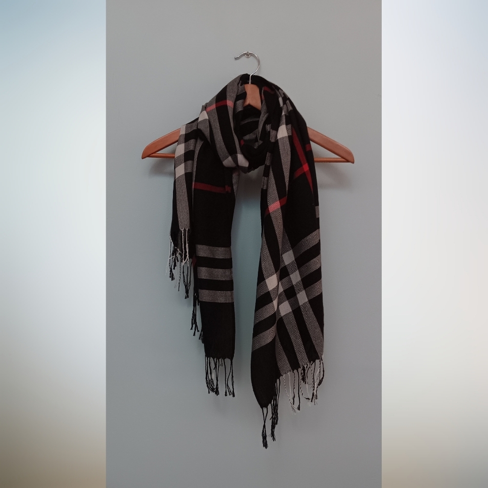 Check Plaid Scarf Fringed Black White Red OS